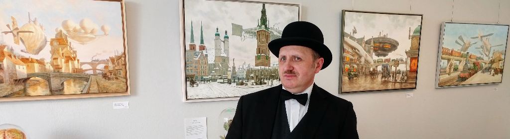 Maler Voitekhovitch vor seinen Bildern in der Ausstellung